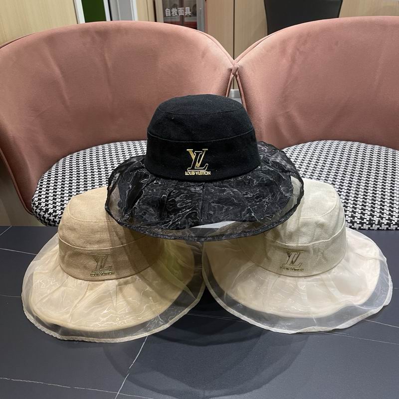 LV hat 012405
